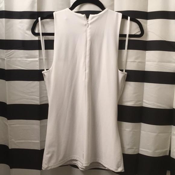 Ralph Lauren V neck halter top. White. Size S - Picture 2 of 2